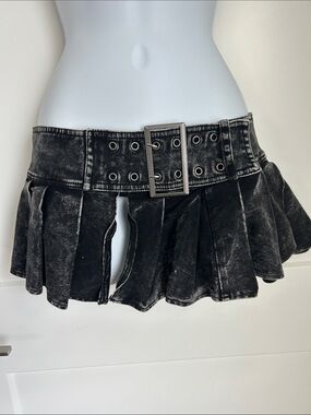 Darker wave festival mini skirt
